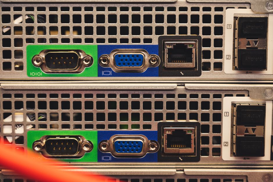 Server rack sending requests across internal network connections